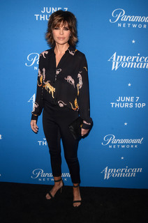 Lisa Rinna feet photo thumbnail