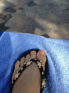 Lisa Rinna feet photo thumbnail