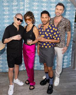 Lisa Rinna feet photo thumbnail