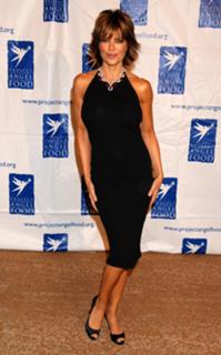 Lisa Rinna feet photo thumbnail
