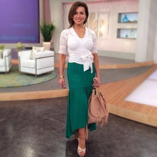Lisa Robertson feet photo thumbnail