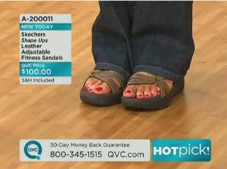 Lisa Robertson feet photo thumbnail