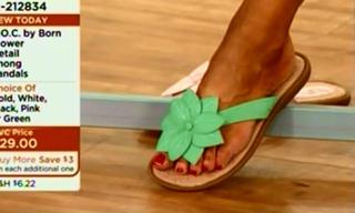 Lisa Robertson feet photo thumbnail