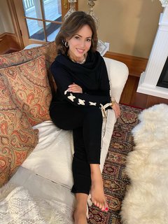 Lisa Robertson feet photo thumbnail