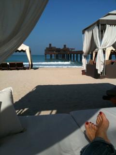 Lisa Robertson feet photo thumbnail