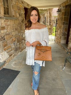 Lisa Robertson feet photo thumbnail