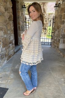 Lisa Robertson feet photo thumbnail