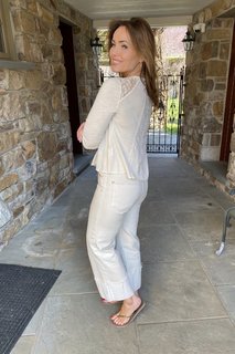 Lisa Robertson feet photo thumbnail