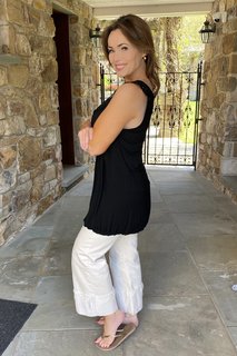 Lisa Robertson feet photo thumbnail