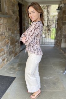 Lisa Robertson feet photo thumbnail