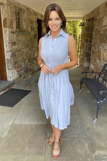 Lisa Robertson feet photo thumbnail