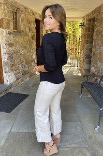 Lisa Robertson feet photo thumbnail