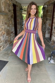 Lisa Robertson feet photo thumbnail