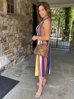 Lisa Robertson feet photo thumbnail