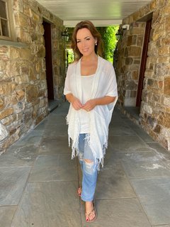 Lisa Robertson feet photo thumbnail
