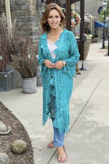 Lisa Robertson feet photo thumbnail