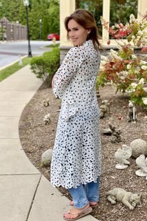 Lisa Robertson feet photo thumbnail