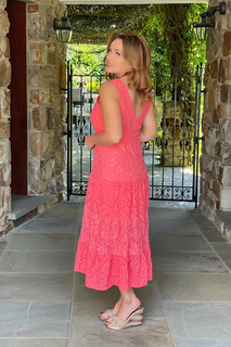 Lisa Robertson feet photo thumbnail