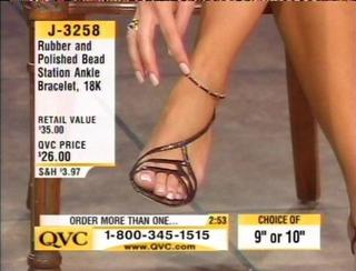 Lisa Robertson feet photo thumbnail