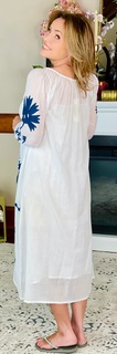 Lisa Robertson feet photo thumbnail