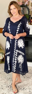Lisa Robertson feet photo thumbnail