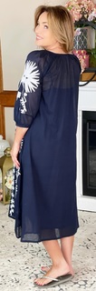 Lisa Robertson feet photo thumbnail