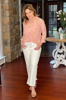 Lisa Robertson feet photo thumbnail