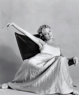 Lisa Robin Kelly feet photo 2