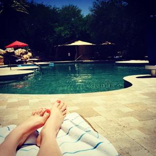 Lisa Schwartz feet photo thumbnail
