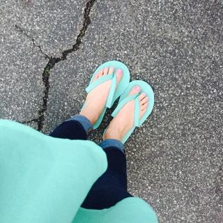 Lisa Schwartz feet photo thumbnail