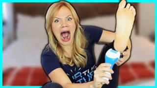 Lisa Schwartz feet photo thumbnail