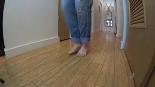Lisa Schwartz feet photo thumbnail