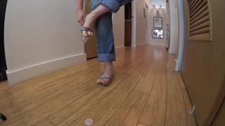 Lisa Schwartz feet photo thumbnail