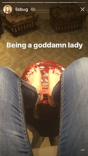 Lisa Schwartz feet photo thumbnail