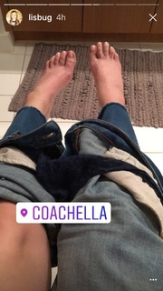 Lisa Schwartz feet photo thumbnail