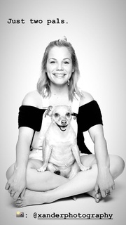 Lisa Schwartz feet photo thumbnail