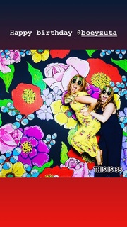 Lisa Schwartz feet photo thumbnail