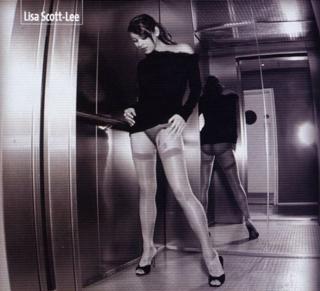 Lisa Scott-Lee feet photo 14