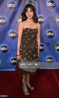Lisa Sheridan feet photo 5