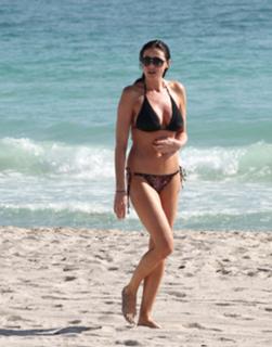 Lisa Snowdon feet photo thumbnail