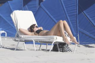 Lisa Snowdon feet photo thumbnail