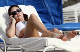 Lisa Snowdon feet photo thumbnail