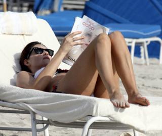 Lisa Snowdon feet photo thumbnail