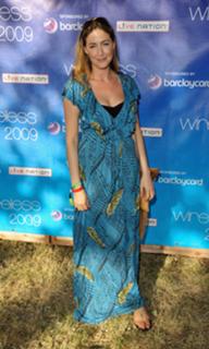 Lisa Snowdon feet photo thumbnail
