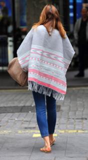 Lisa Snowdon feet photo thumbnail