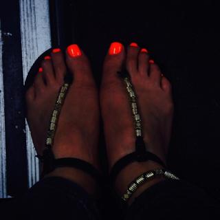 Lisa Snowdon feet photo thumbnail