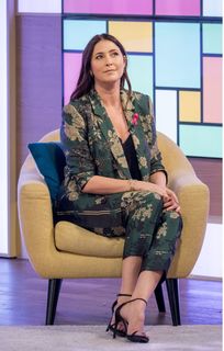 Lisa Snowdon feet photo thumbnail