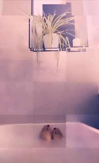 Lisa Snowdon feet photo thumbnail