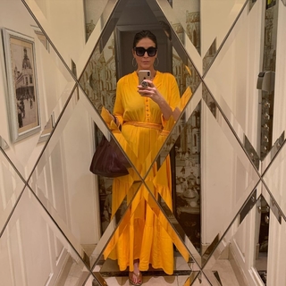 Lisa Snowdon feet photo thumbnail