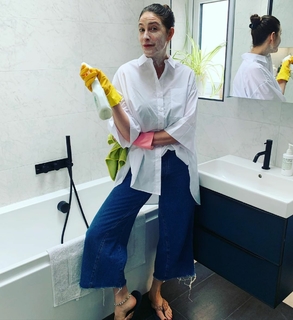 Lisa Snowdon feet photo thumbnail